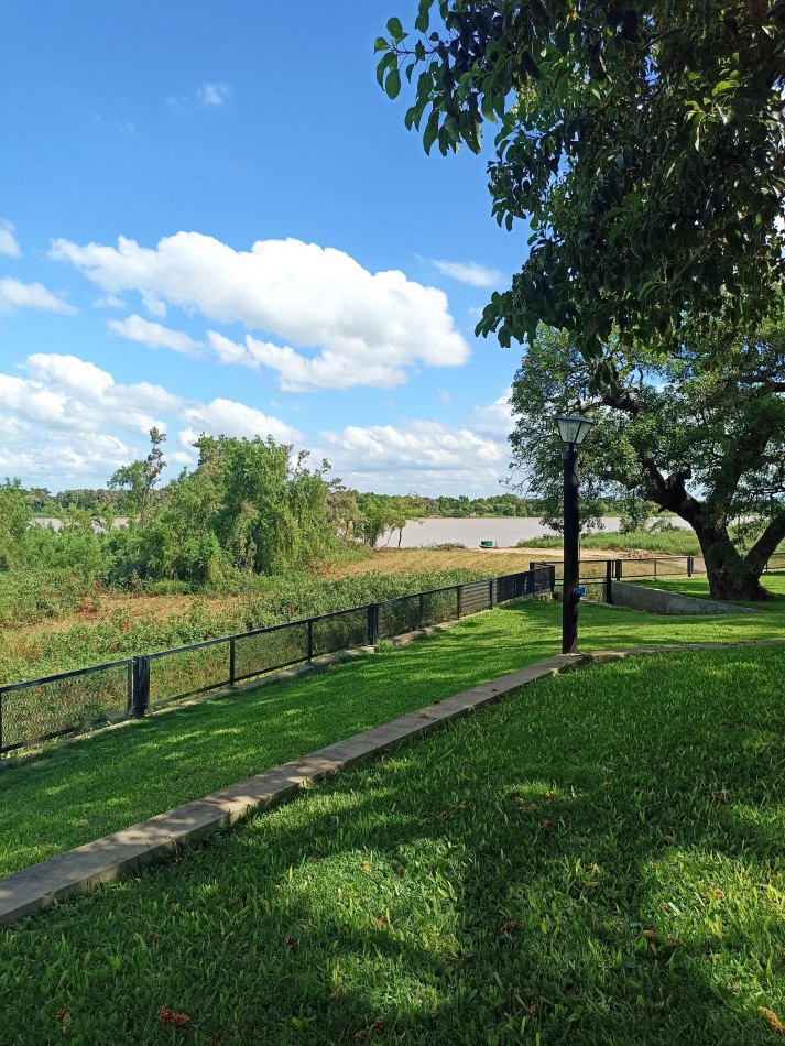 Casa sobre el rio, un verdadero paraiso en Los Zapallos 