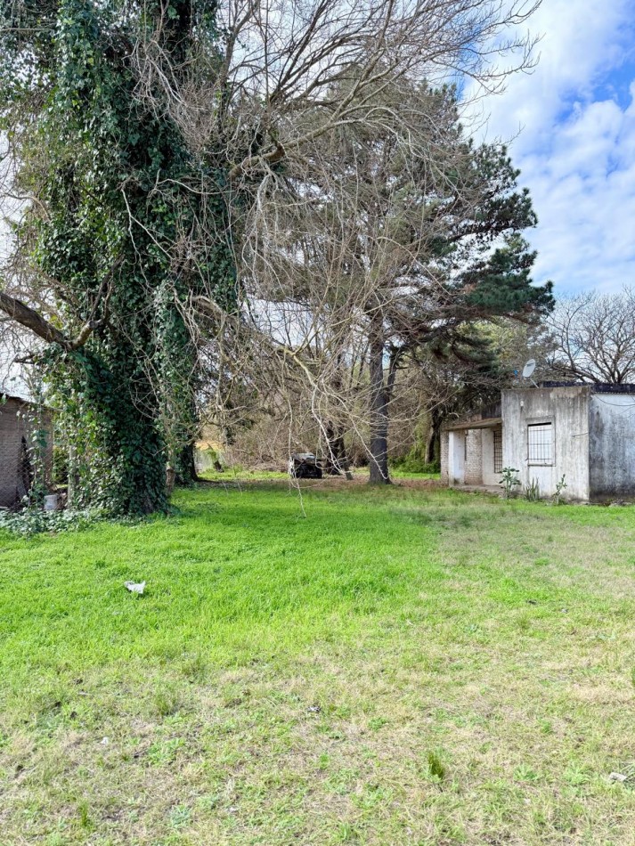 Casa en venta con gran terreno en Arroyo Leyes