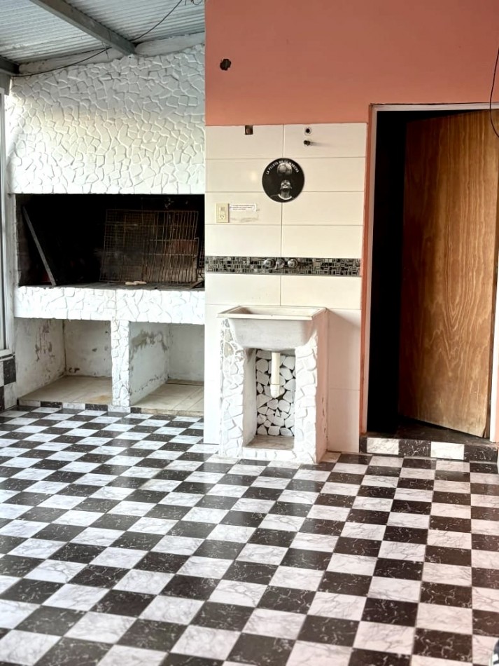 Casa sobre el rio en Helvecia 